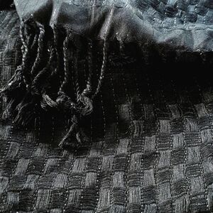 Wrap. Black w/Gold Checkerboard Woven Pattern NWT